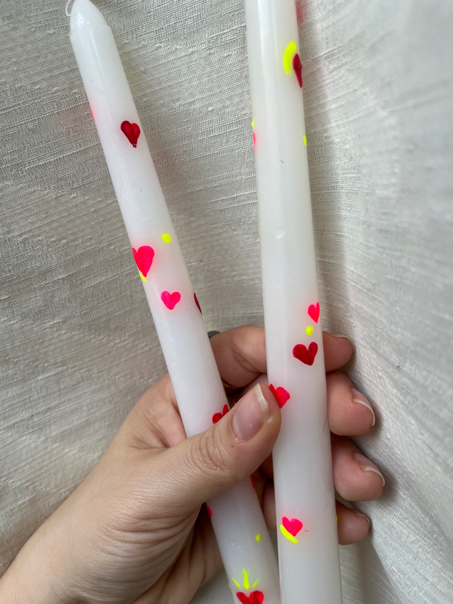 neon heart taper candle (SET)